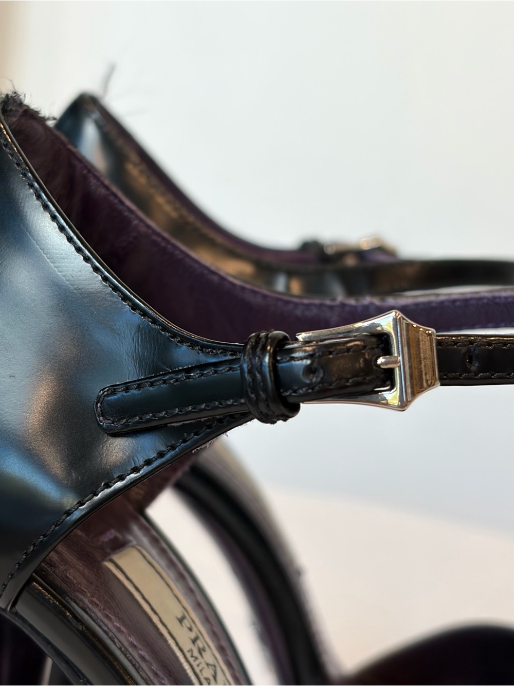 Prada 2012 Rare Platform Buckle Sandals w/floral appliqués, blk/white/red,36 - Picture 14 of 16